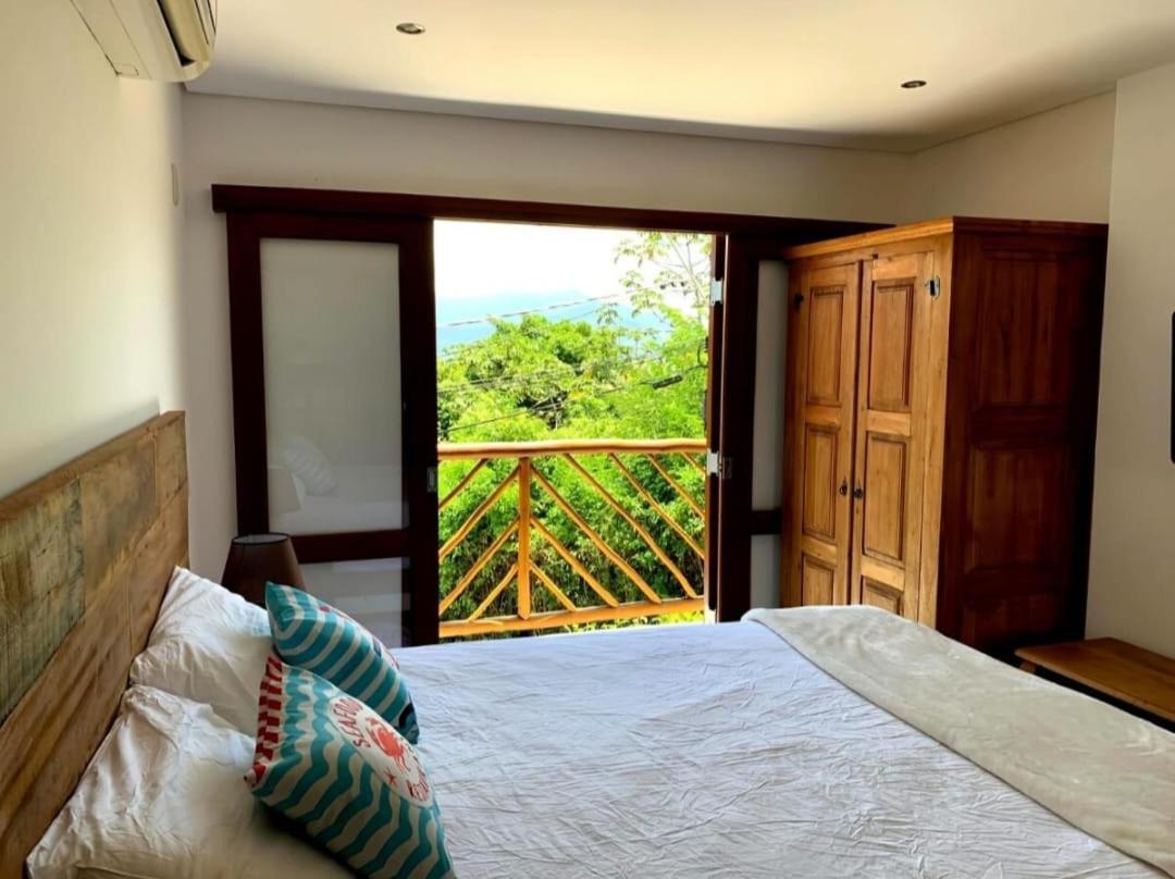 Bangalô duplex, vista para o mar, Yacamim, Praia do Curral, Ilhabela Extérieur photo